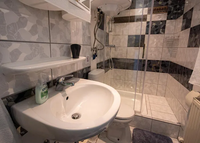 Northwest * קלגנפורט